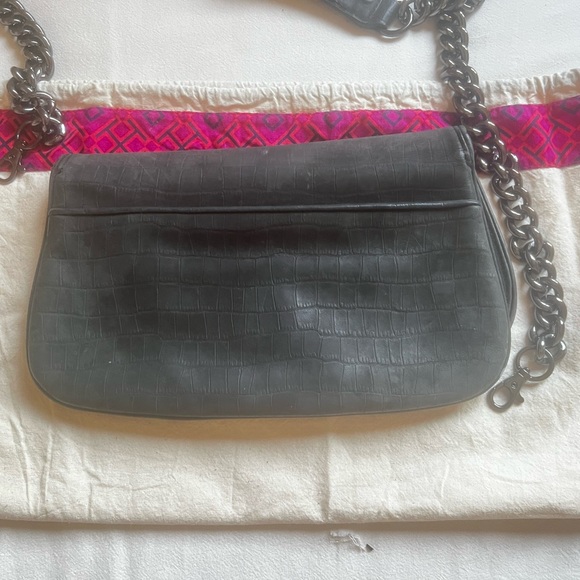 Tory Burch Reva mini cross body Pewter 🖤 - Picture 6 of 7